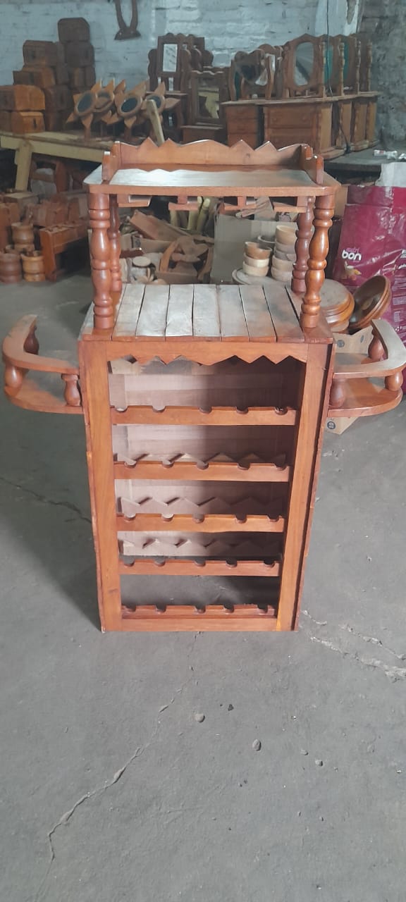 Porta botellas de algarrobo